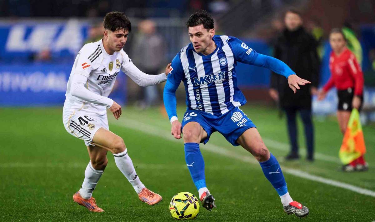 Soi Kèo Real Madrid Vs Deportivo Alaves 02h30 22/04 - La Liga 2 Real Madrid đang có mùa giải thi đấu thiếu ấn tượng